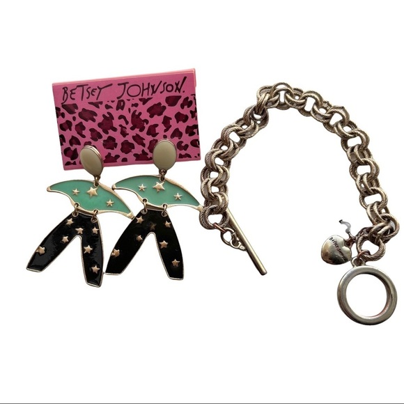 Betsey Johnson Jewelry - BETSEY JOHNSON Gold Charm Bracelet + Earrings